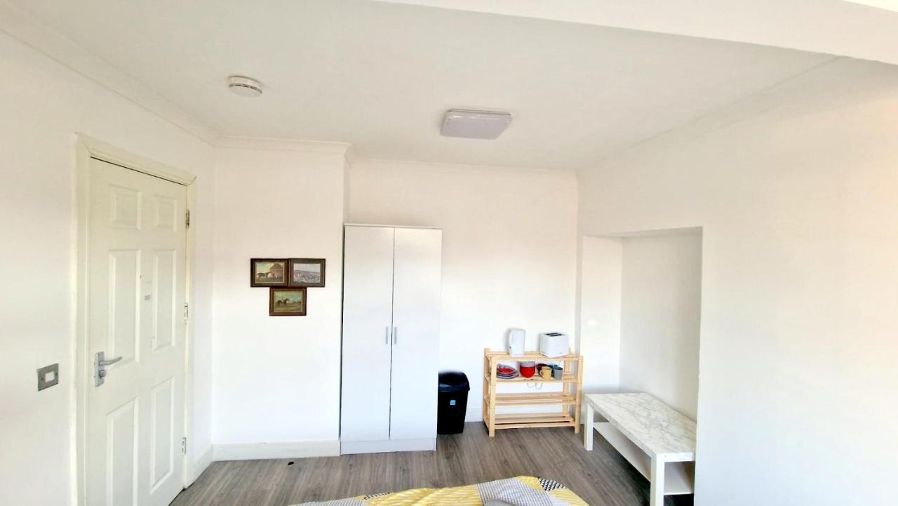 Lilleshall Rooms Mitcham Dış mekan fotoğraf