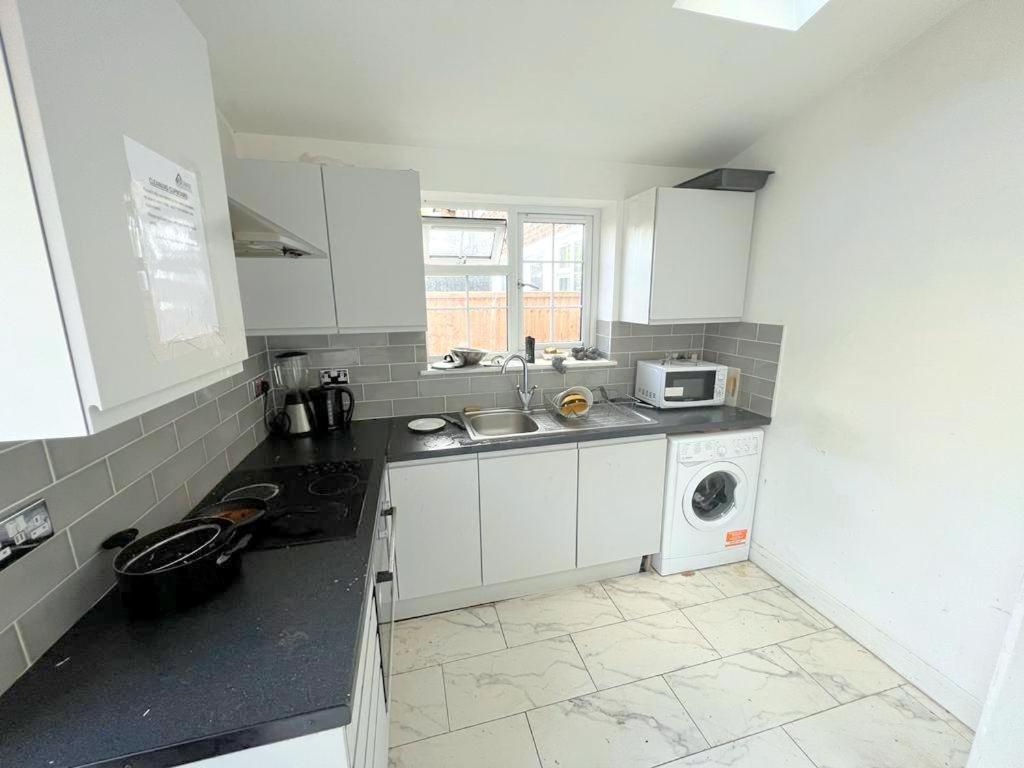 Lilleshall Rooms Mitcham Dış mekan fotoğraf